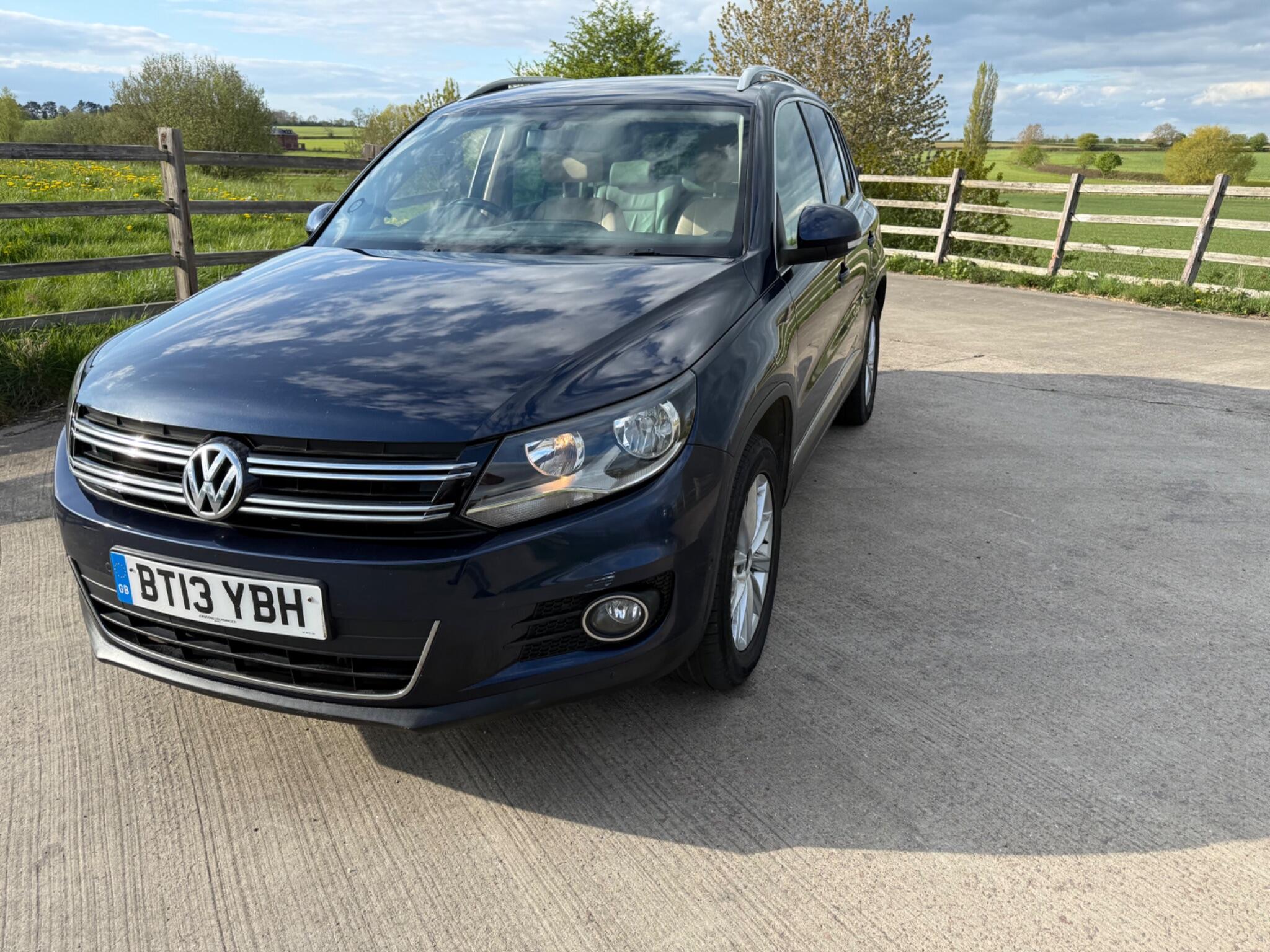Volkswagen Tiguan 2.0 TDI BlueMotion Tech SE 4WD Euro 5 (s/s) 5dr — photo 64 of 100